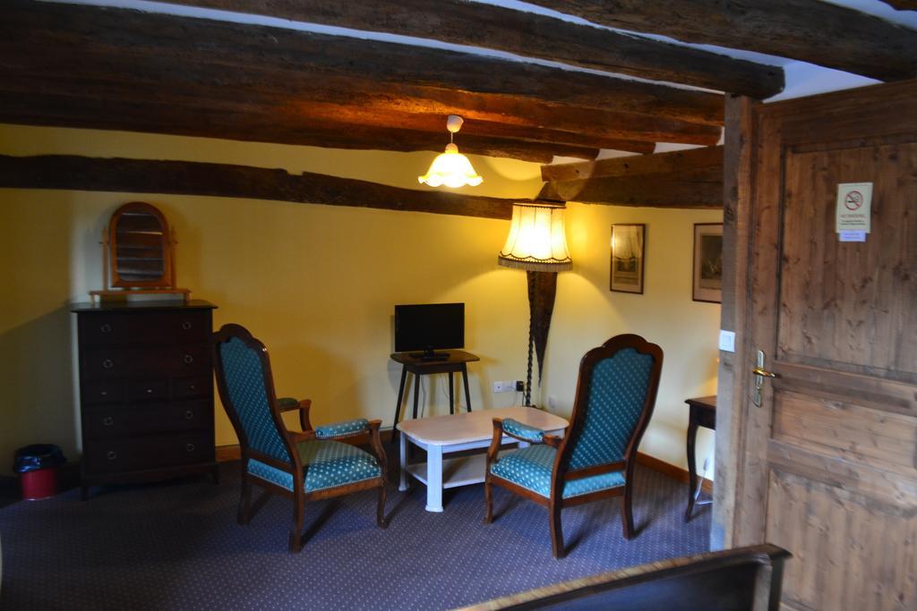 Les Trois Cheminees Chambres D'Hotes Livarot-Pays-d'Auge Eksteriør billede